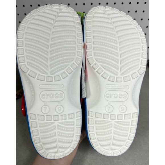 Crocs HELLO KITTY CLASSIC CLOGS Size M7 W9 New with tags 50th anniversary - Picture 5 of 6